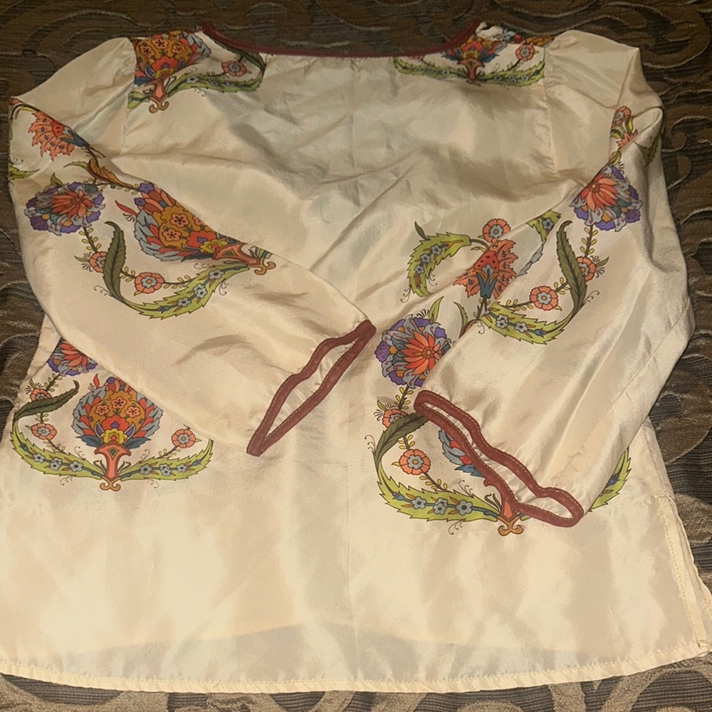 House of Petro Zillow Silk Floral Embroidered Print Blouse - Picture 7 of 7